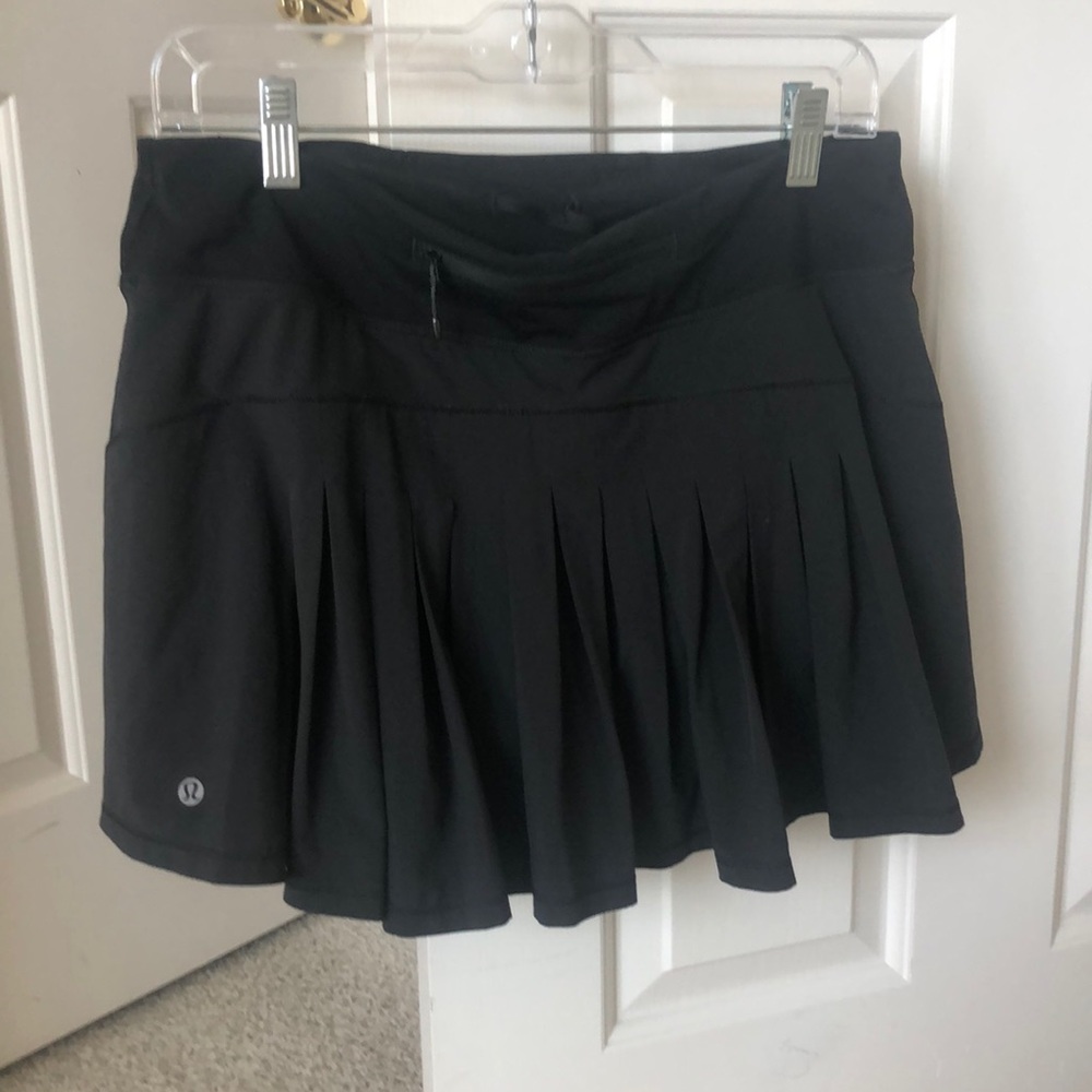 Lulu lemon black skirt